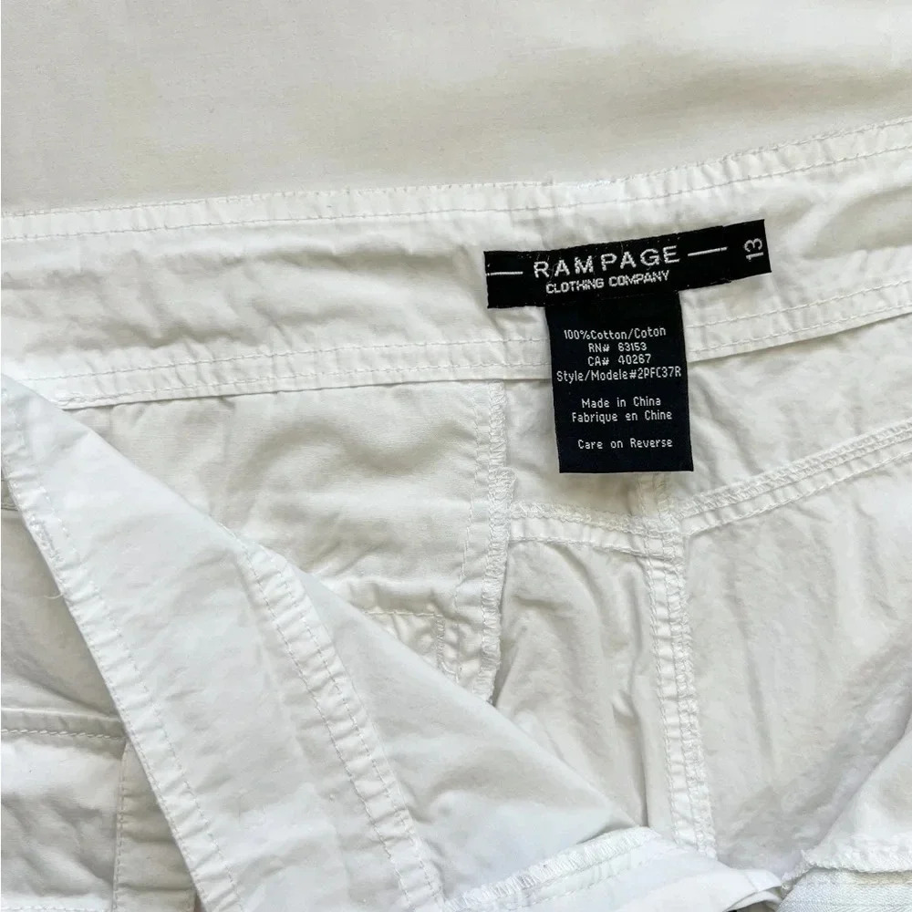 Y2K Rampage Low Rise Cargo Capris - Picture 4 of 6